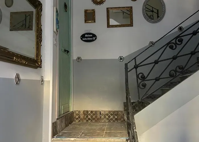 Maison Salita Chiesa 18